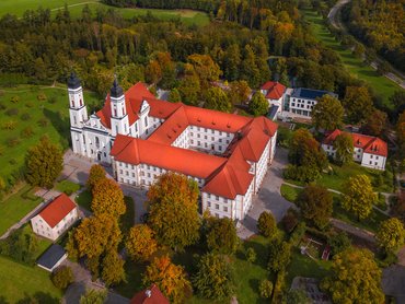 Kloster Irsee Schwäbisches Tagungs- und Bildungszentrum Kloster Irsee Schwäbisches Tagungs- und Bildungszentrum